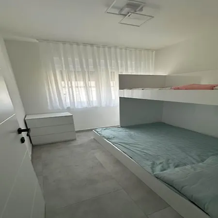 Luxury Aspira - Two Bedroom With Terrace